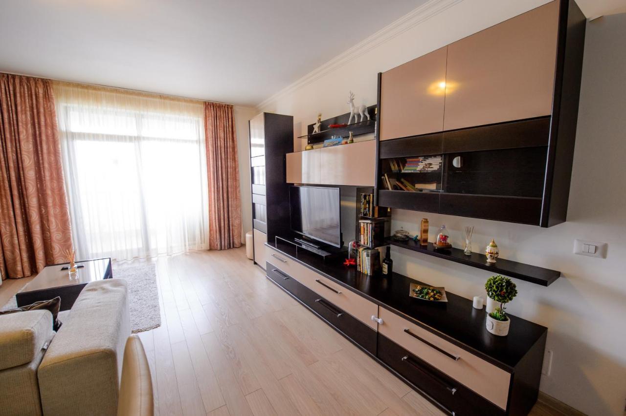 Lake Apartments Solid Mamaia Exterior foto
