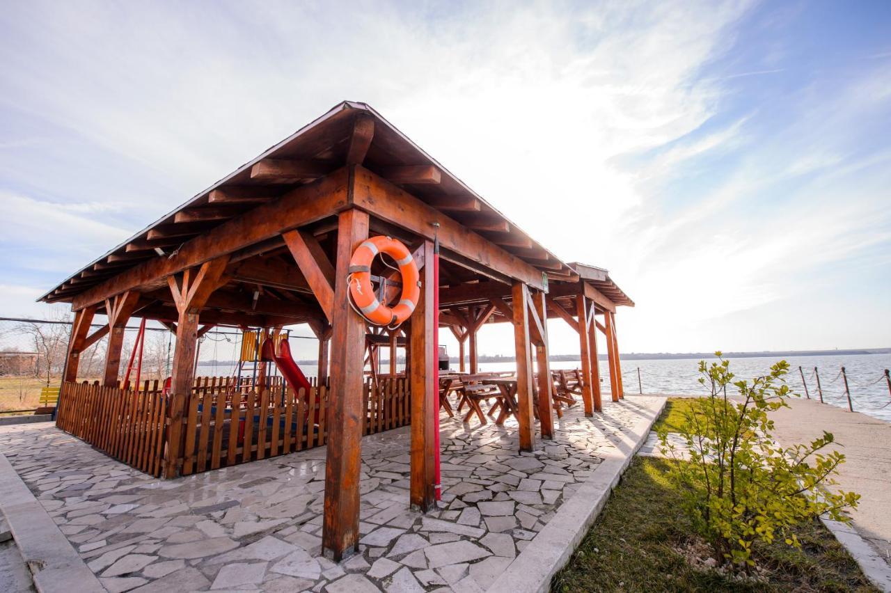 Lake Apartments Solid Mamaia Exterior foto